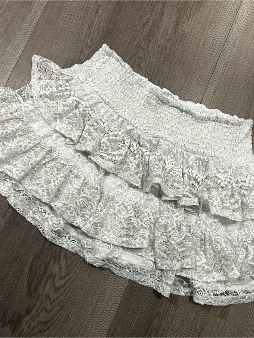 Women's White Lace Ruffle Mini Skirt